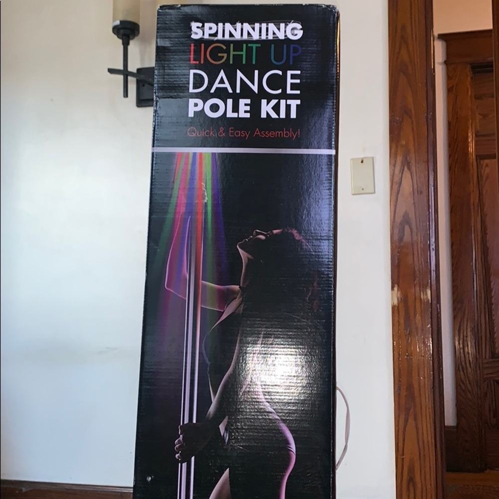 Stripping pole, with light up speaker 🔊 😍